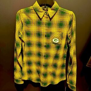 GREEN BAY PACKERS NFL JUNIORS size Small. Fleece oxford style shirt .